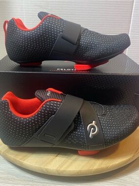 NEW Peloton Altos Cycling Shoes Black Red Cleat  Women’s  7